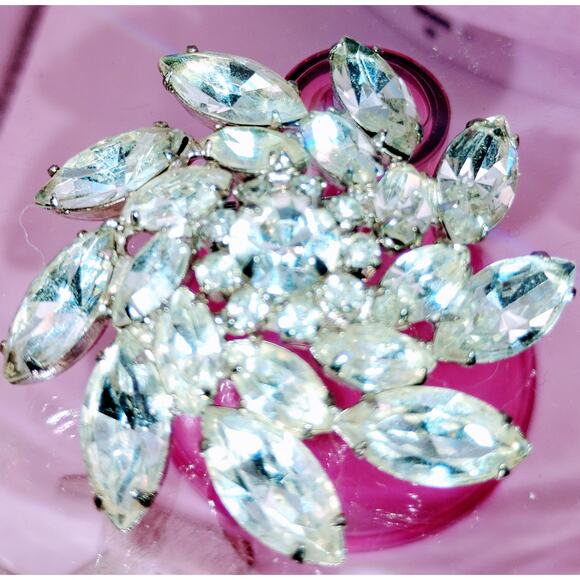 no brand Jewelry - Vintage Clear Rhinestone Floral Spray Brooch Pin Silver Tone Marquise Stones